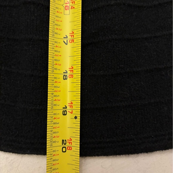 Cashmere A line skirt - Picture 4 of 4